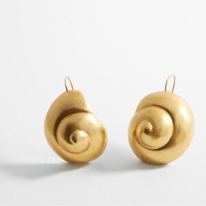 Mango Gold Spiral Shell Earrings